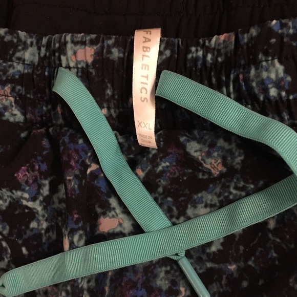 Fabletics Tie-Front Workout Shorts - Picture 6 of 6
